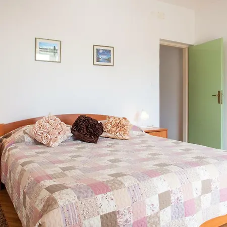 Cvjetni Dvori Apartment Makarska