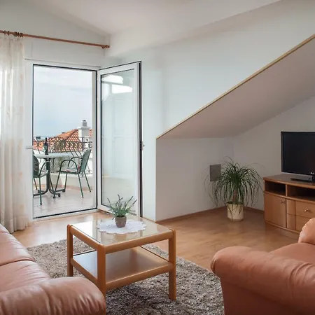 Appartement Cvjetni Dvori Makarska
