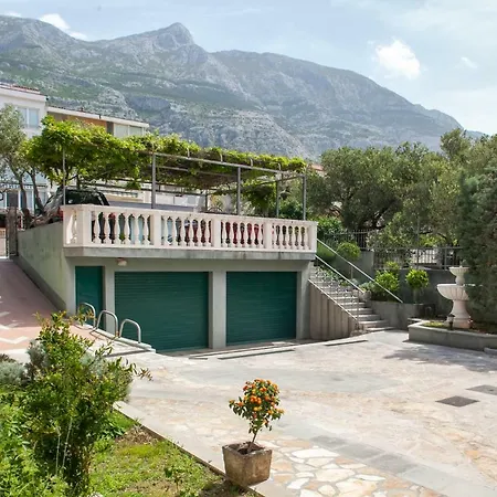 Appartement Cvjetni Dvori Makarska
