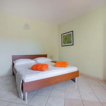 Cvjetni Dvori Apartman Makarska